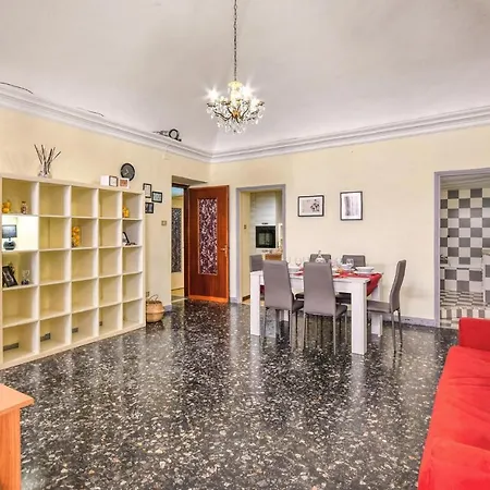 2 Bedroom Beautiful In Villanova Dalbenga 別荘