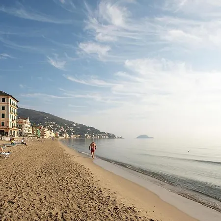 Dom wakacyjny Cozy In Villanova d'Albenga